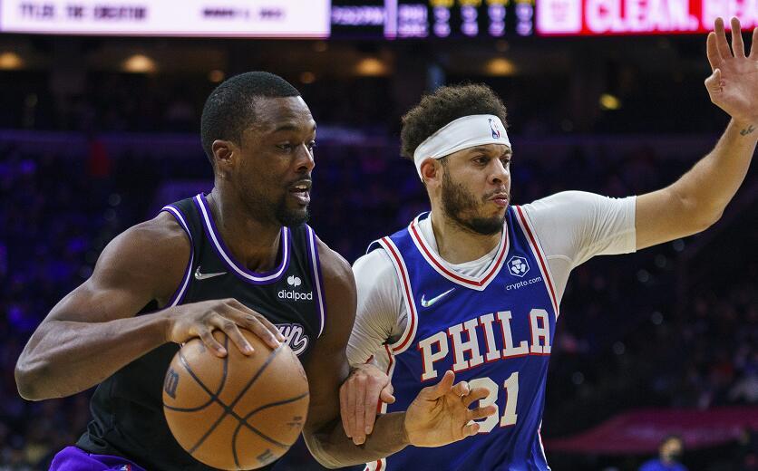 哈利伯顿助攻创新高,步行者加时险胜活塞保留季后赛悬念  哈利伯顿助攻创新高,步行者加时险胜活塞保留季后赛悬念